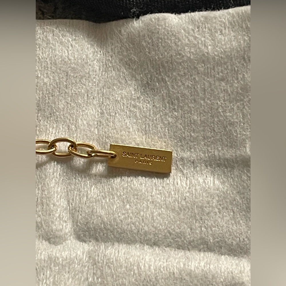 YSL Cassandre Twist Pendant Necklace - Picture 6 of 8